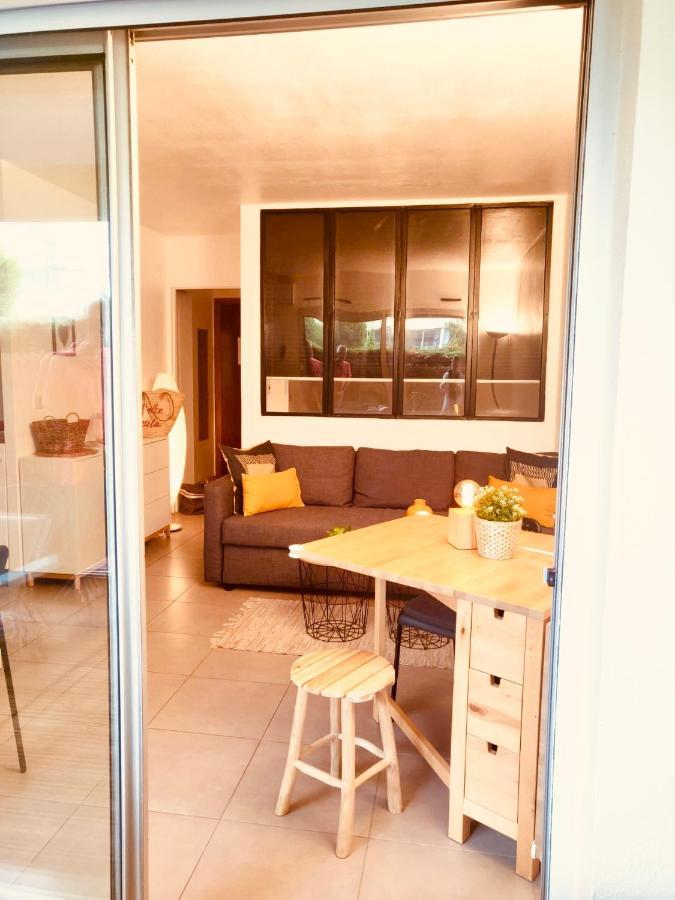 Mandelieu Grand Studio Avec Piscine Et Proche De La Mer 外观 照片