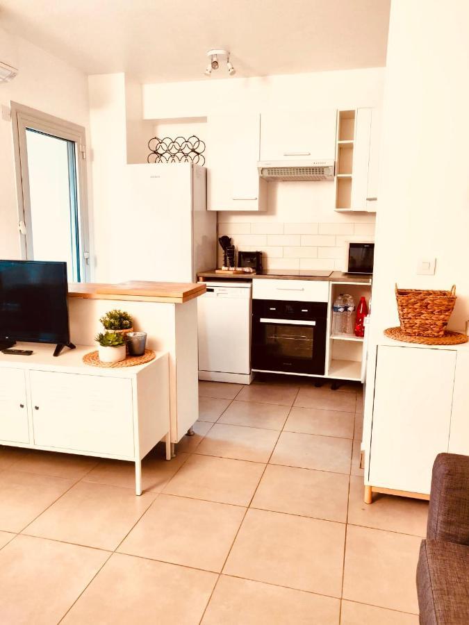 Mandelieu Grand Studio Avec Piscine Et Proche De La Mer 外观 照片