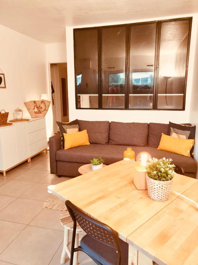 Mandelieu Grand Studio Avec Piscine Et Proche De La Mer 外观 照片