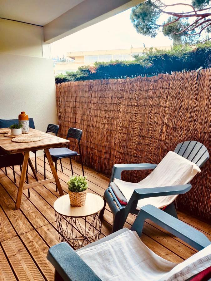 Mandelieu Grand Studio Avec Piscine Et Proche De La Mer 外观 照片